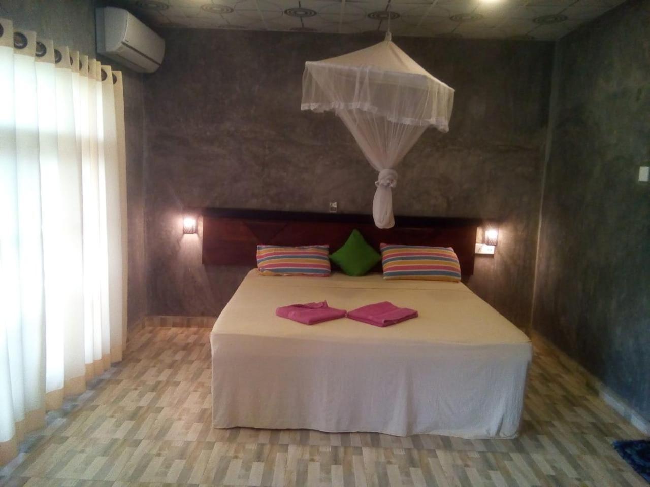 Isiwara Paura Bugged Apartment Sigiriya Exterior photo